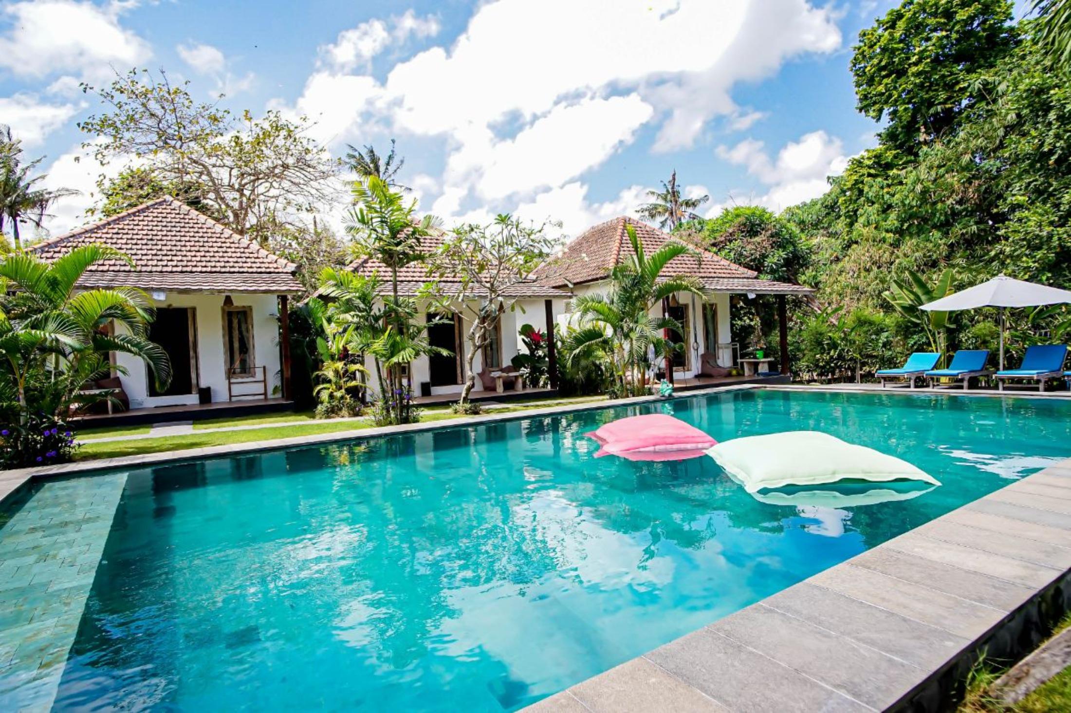 Agung Wiwin Homestay & Restaurant Mengwi Экстерьер фото