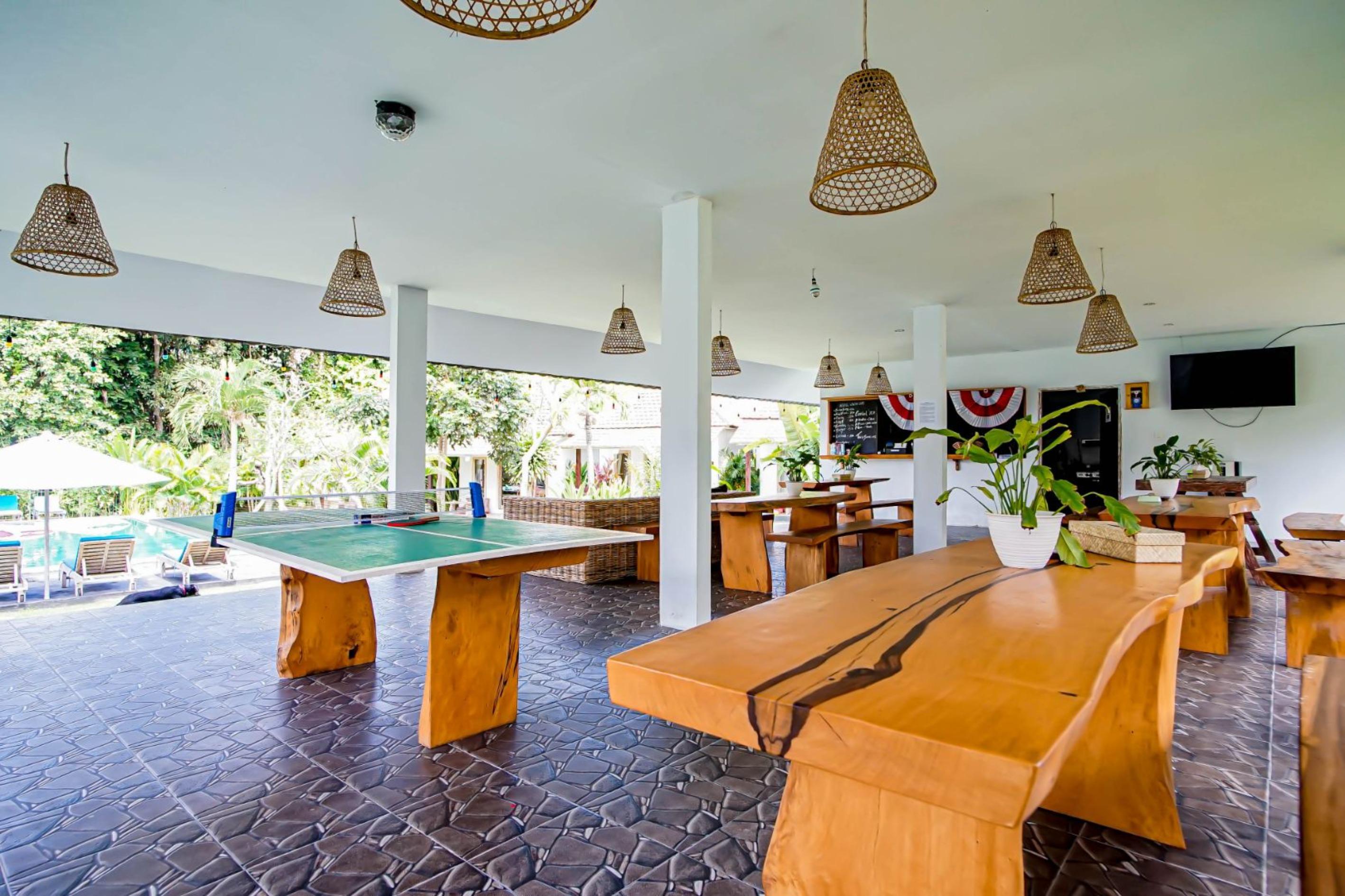 Agung Wiwin Homestay & Restaurant Mengwi Экстерьер фото