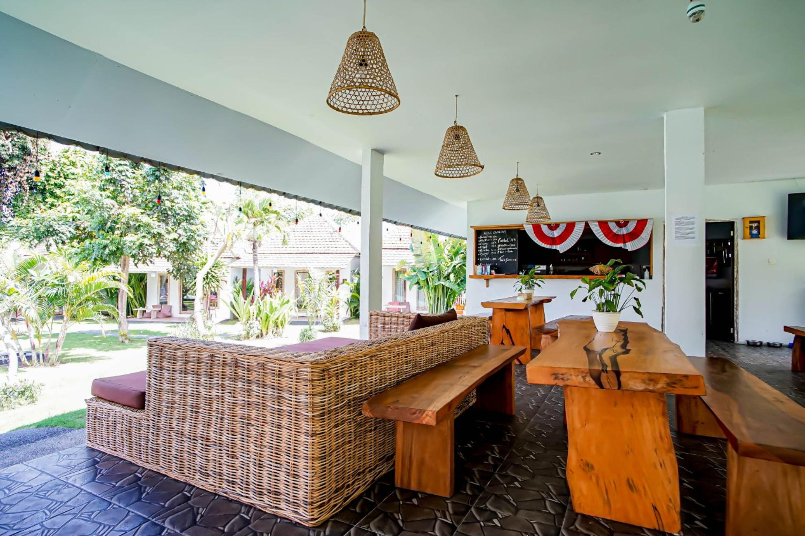 Agung Wiwin Homestay & Restaurant Mengwi Экстерьер фото