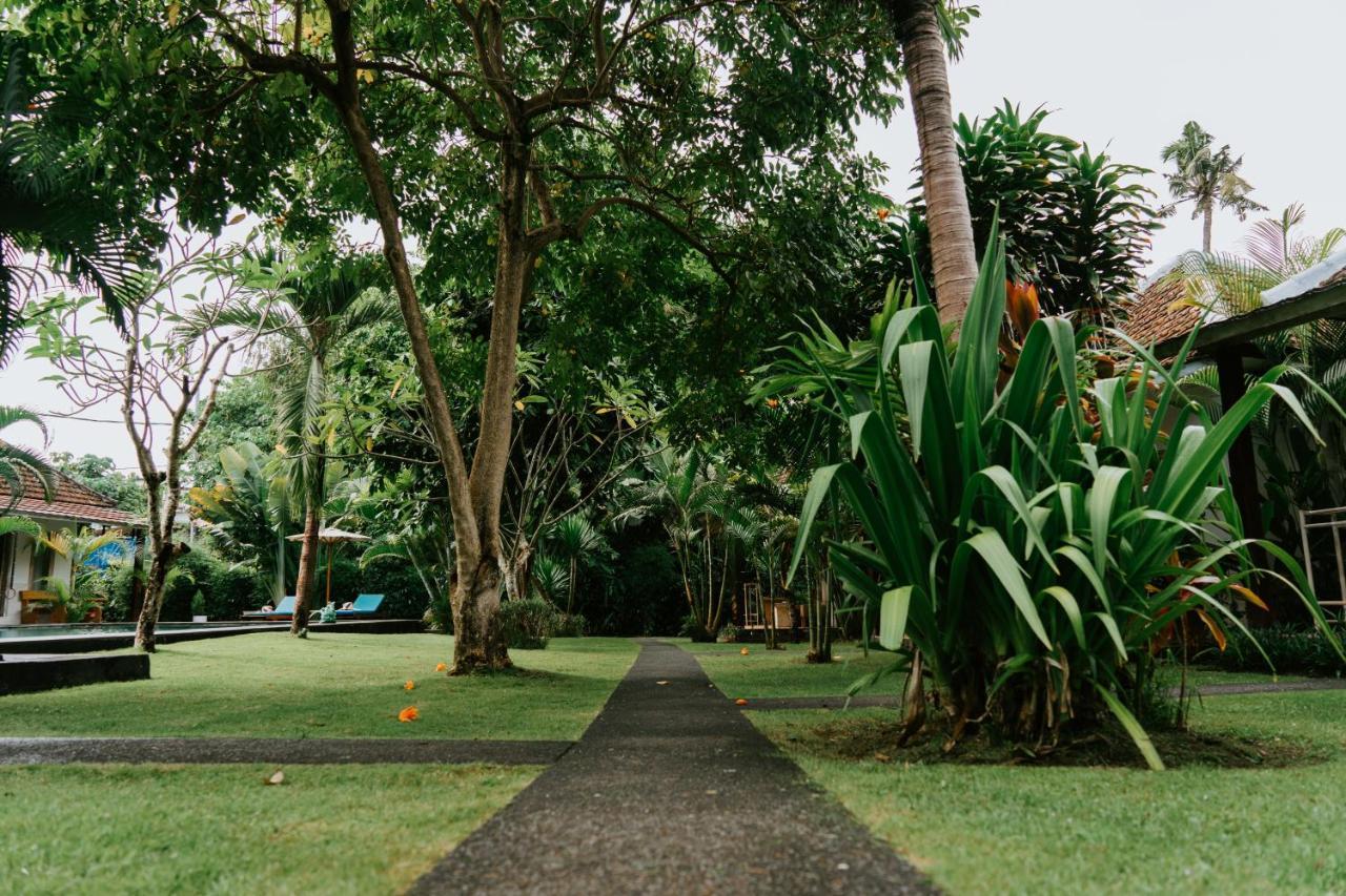 Agung Wiwin Homestay & Restaurant Mengwi Экстерьер фото