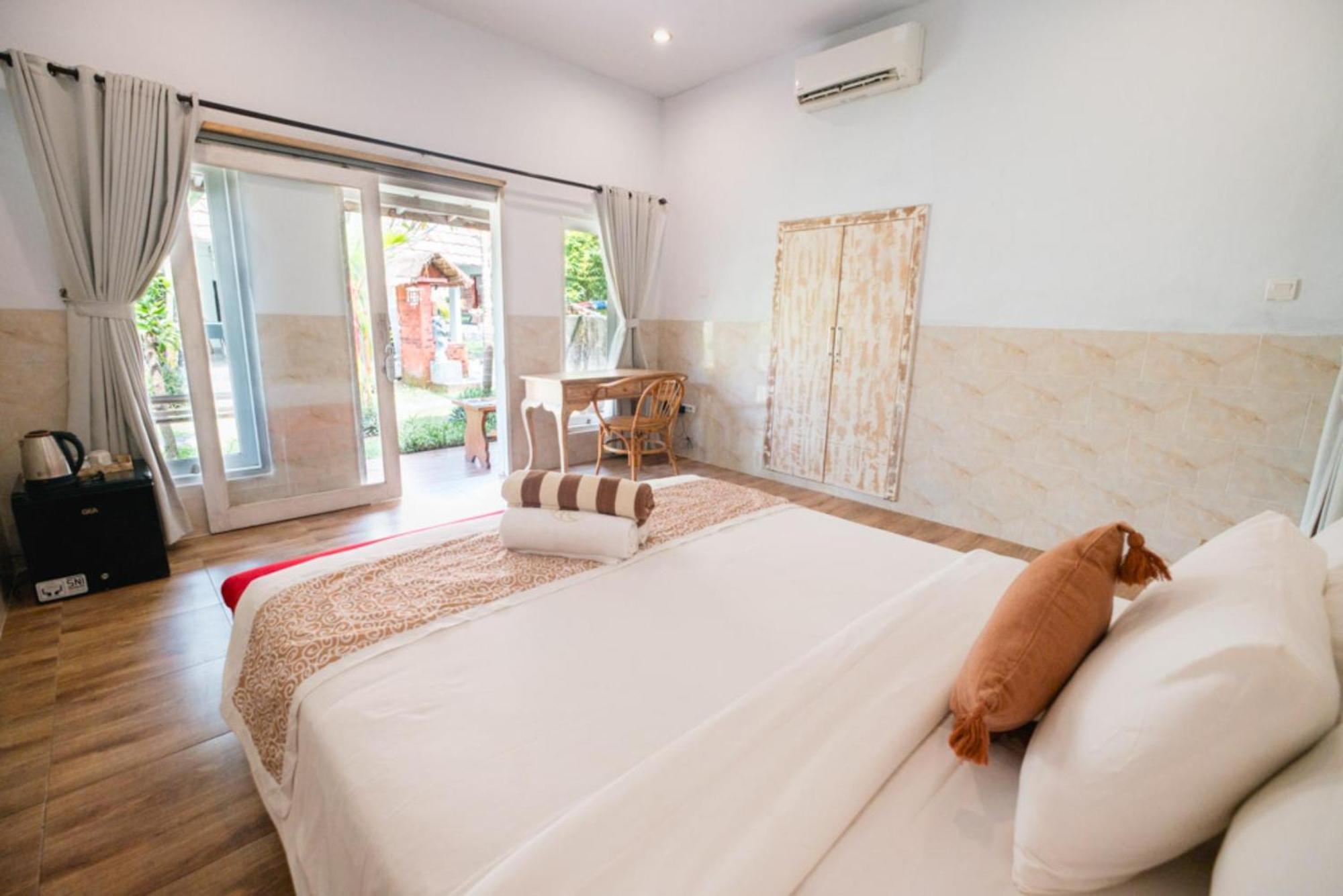 Agung Wiwin Homestay & Restaurant Mengwi Экстерьер фото